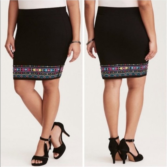 torrid Dresses & Skirts - Torrid Embroidered Ponte Mini Skirt